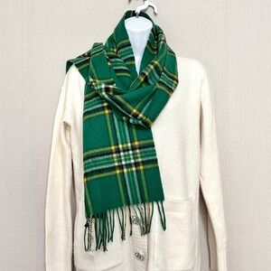 100% Lambswool Scarf Green Plaid Tartan Fringe Soft Winter NEW
